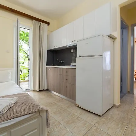Nestori Apartments Possidi Апарт-отель