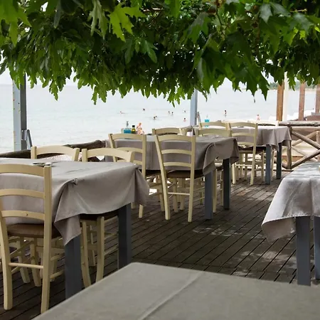 Nestori Apartments Possidi Посиди